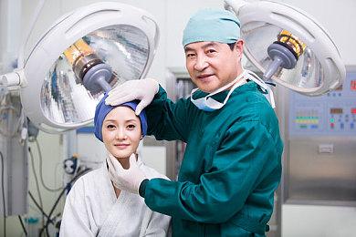 足球传奇罗纳尔迪尼奥加盟《开球！REMATCH》首发阵容！